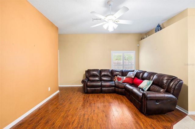 5606 PADDOCK TRAIL DRIVE, Tampa, FL 33624