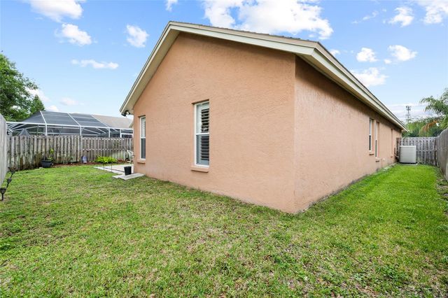 5606 PADDOCK TRAIL DRIVE, Tampa, FL 33624