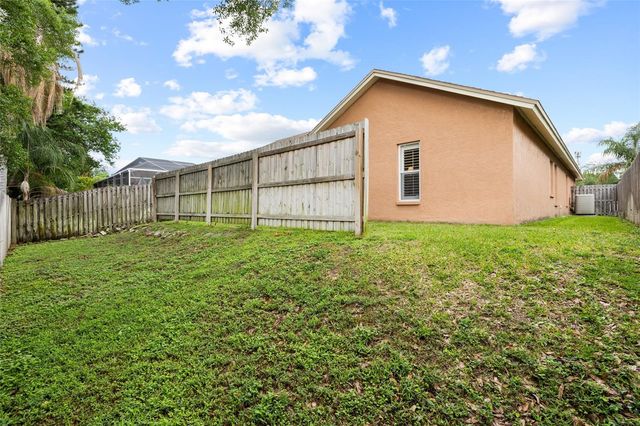 5606 PADDOCK TRAIL DRIVE, Tampa, FL 33624