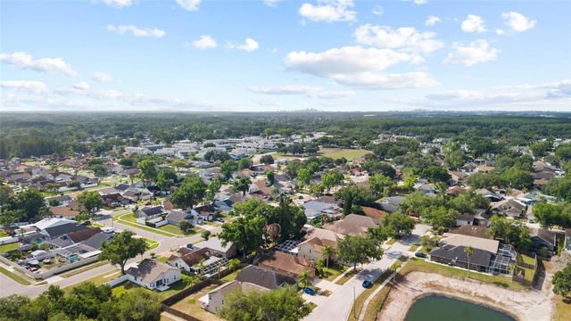 5606 PADDOCK TRAIL DRIVE, Tampa, FL 33624