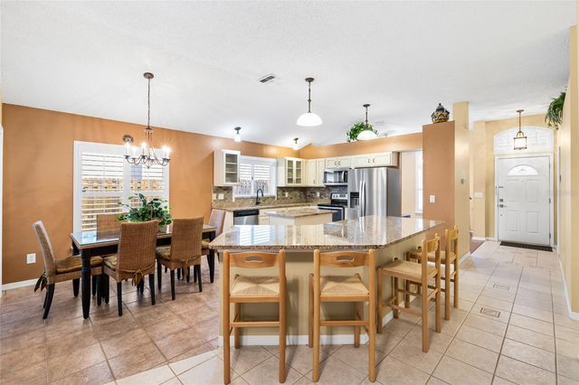 5606 PADDOCK TRAIL DRIVE, Tampa, FL 33624