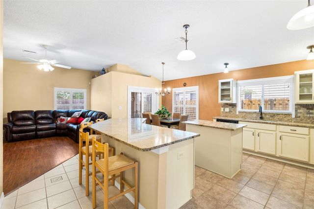 5606 PADDOCK TRAIL DRIVE, Tampa, FL 33624