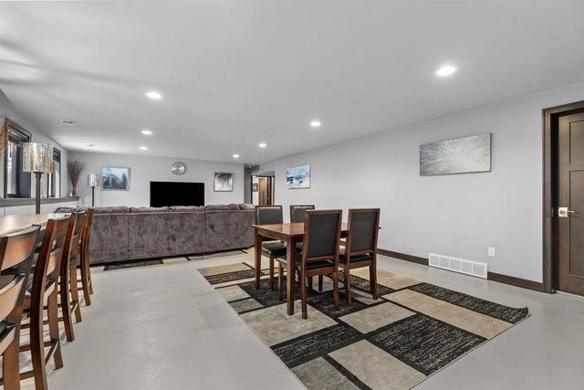 3007 WINNEGAMIE DRIVE, Appleton, WI 54914