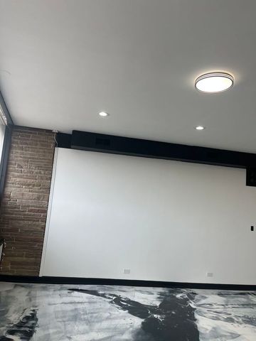 8304 S Kedzie Avenue, Chicago, IL 60652