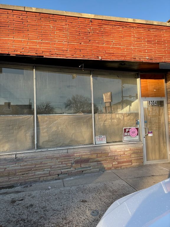 8304 S Kedzie Avenue, Chicago, IL 60652