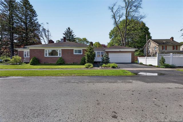 126 Wildmere Road, Irondequoit, NY 14617