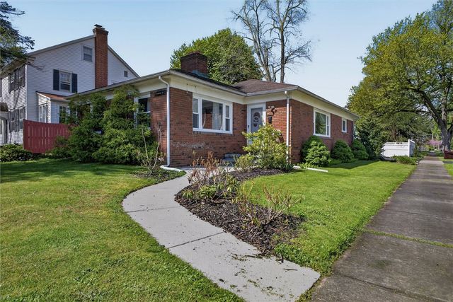126 Wildmere Road, Irondequoit, NY 14617
