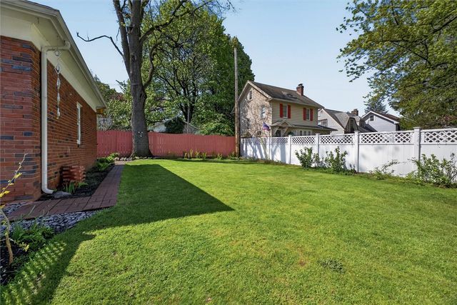 126 Wildmere Road, Irondequoit, NY 14617