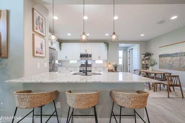 19414 W HIGHLAND Avenue, Litchfield Park, AZ 85340