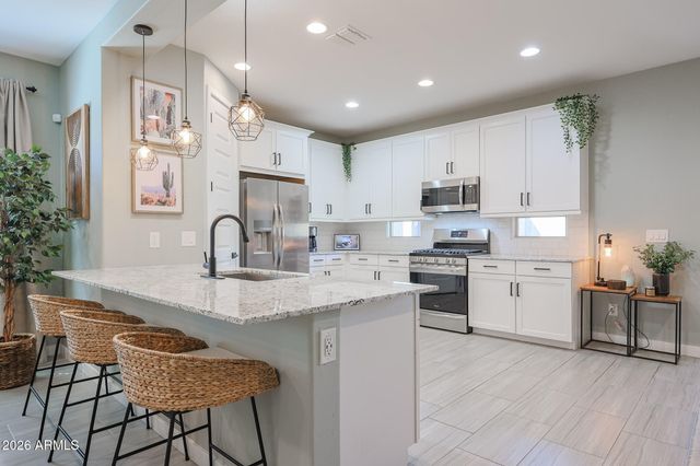 19414 W HIGHLAND Avenue, Litchfield Park, AZ 85340