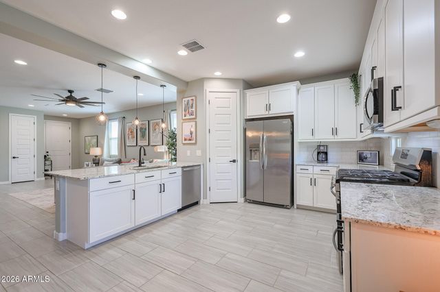 19414 W HIGHLAND Avenue, Litchfield Park, AZ 85340