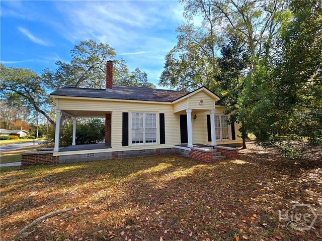 226 Strickland Street, Pembroke, GA 31321