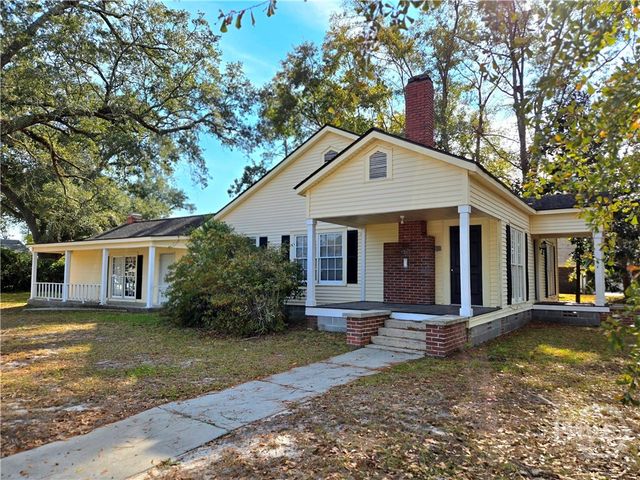 226 Strickland Street, Pembroke, GA 31321