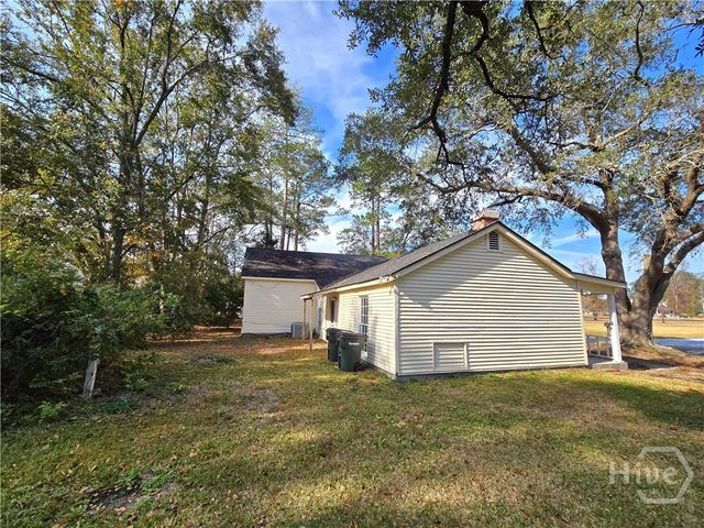 226 Strickland Street, Pembroke, GA 31321