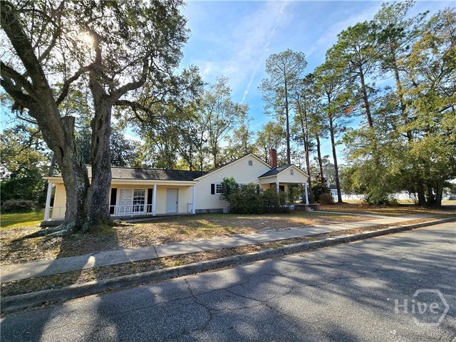 226 Strickland Street, Pembroke, GA 31321