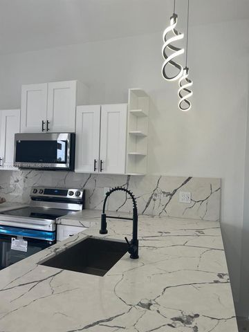 726 Clancy St E, Lehigh Acres, FL 33974