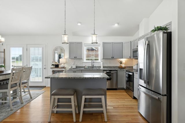 250 FAIRVIEW RD, Luray, VA 22835