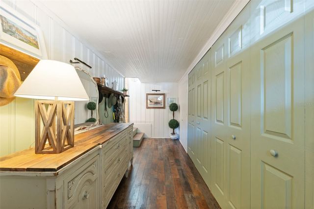 1946 CHENANGO AVENUE, Clearwater, FL 33755