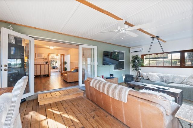 1946 CHENANGO AVENUE, Clearwater, FL 33755