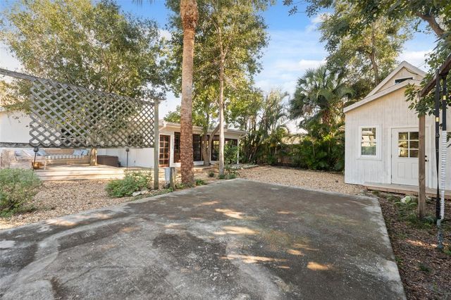 1946 CHENANGO AVENUE, Clearwater, FL 33755