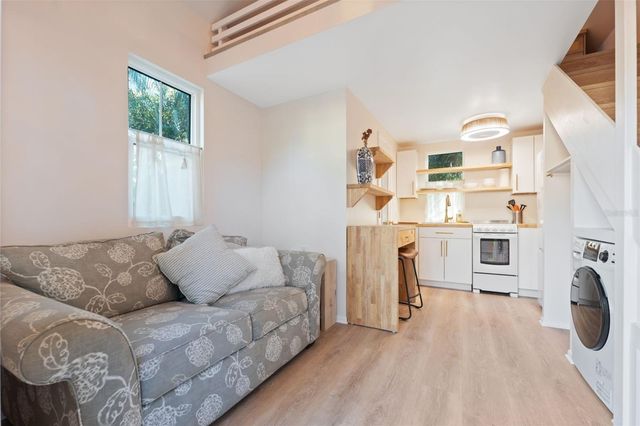 1946 CHENANGO AVENUE, Clearwater, FL 33755