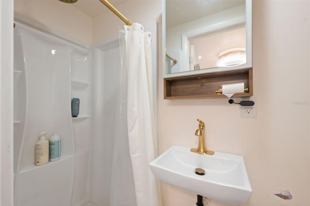 1946 CHENANGO AVENUE, Clearwater, FL 33755