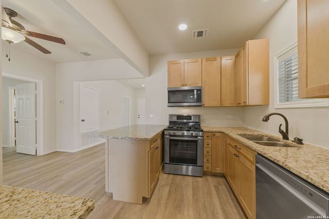 1321 WAVERLY AVE, San Antonio, TX 78201