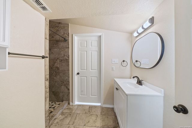 1321 WAVERLY AVE, San Antonio, TX 78201