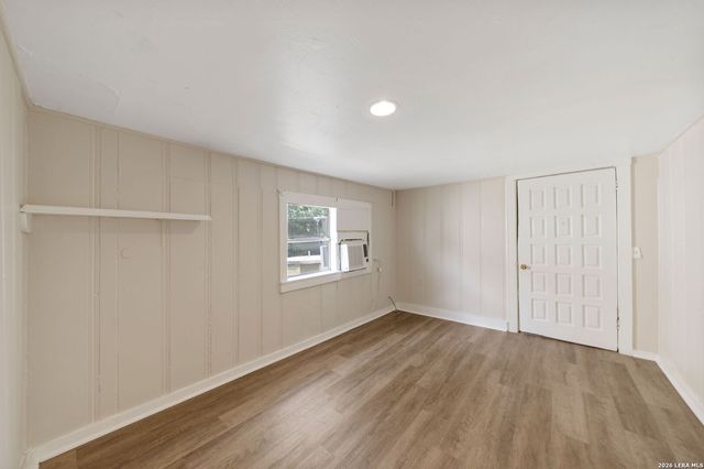 1321 WAVERLY AVE, San Antonio, TX 78201