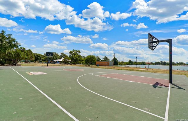 1321 WAVERLY AVE, San Antonio, TX 78201