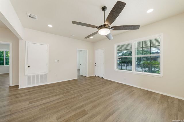 1321 WAVERLY AVE, San Antonio, TX 78201