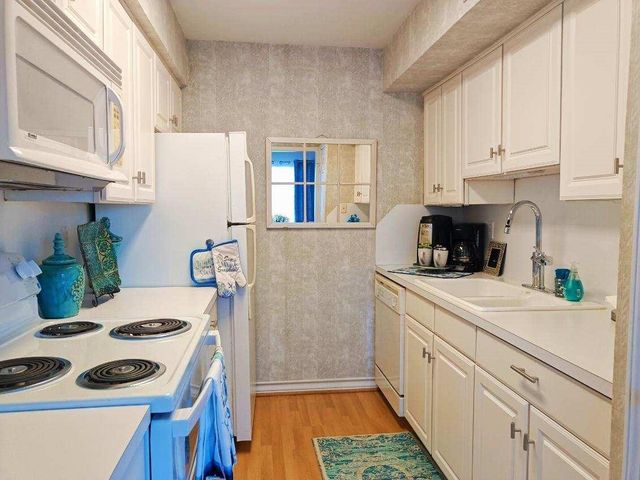 3220 69th Street A8, Galveston, TX 77551