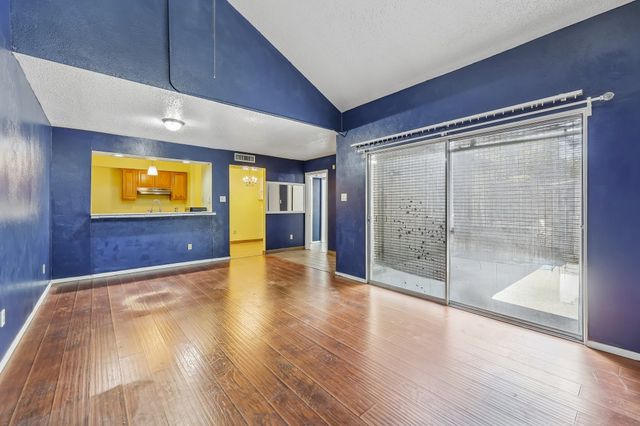 4628 Country Creek Drive 1205, Dallas, TX 75236