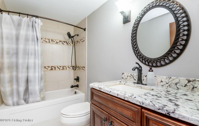 9604 Bay Hill Dr, Louisville, KY 40223