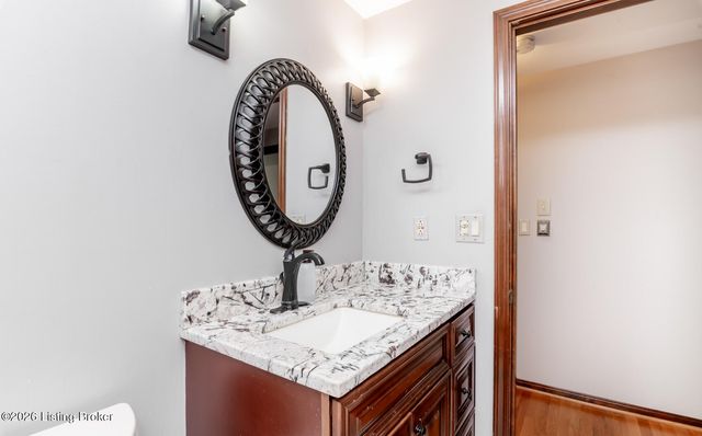 9604 Bay Hill Dr, Louisville, KY 40223