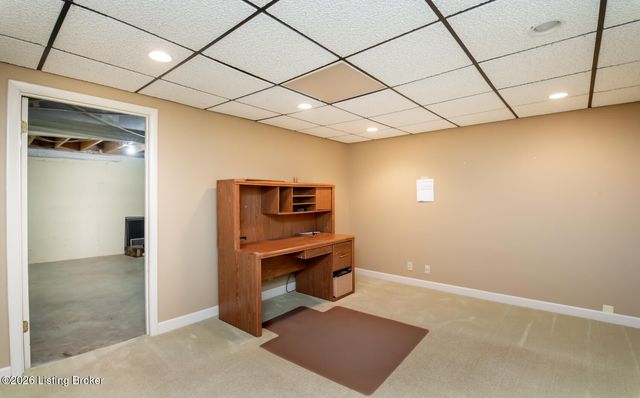 9604 Bay Hill Dr, Louisville, KY 40223