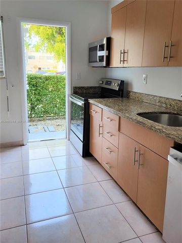 9455 Bay Harbor Ter 2N, Bay Harbor Islands, FL 33154