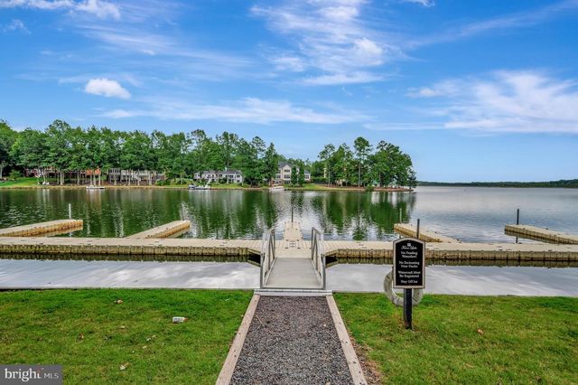 12001 HONOR BRIDGE FARM DR, Spotsylvania, VA 22551