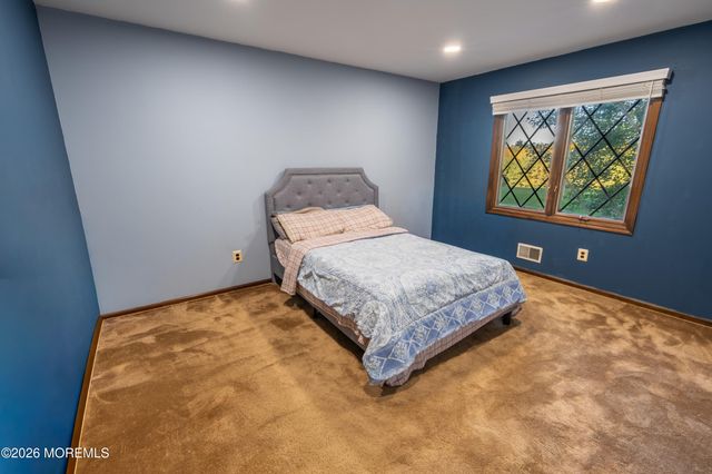 775 Holmdel Road, Holmdel, NJ 07733