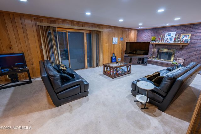 775 Holmdel Road, Holmdel, NJ 07733