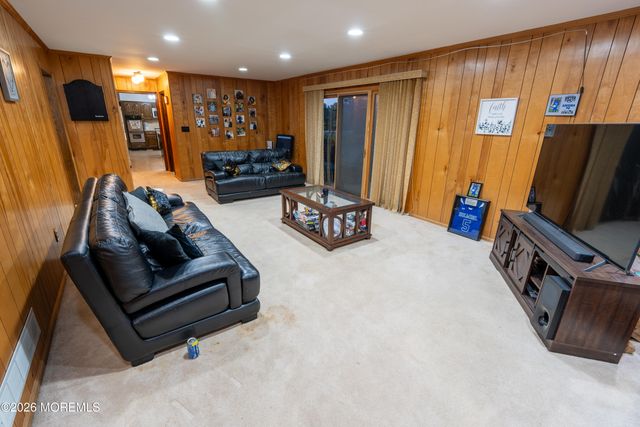 775 Holmdel Road, Holmdel, NJ 07733