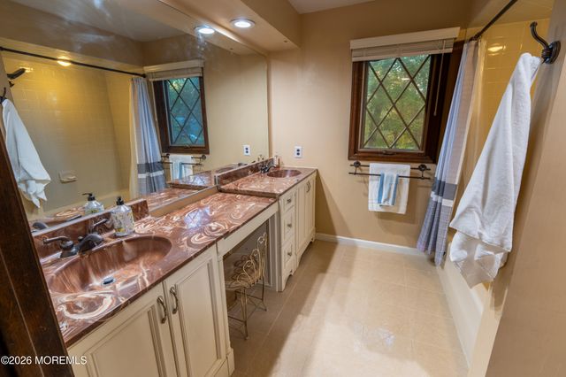 775 Holmdel Road, Holmdel, NJ 07733