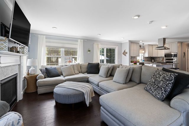 55 Sloop Drive, Portsmouth, RI 02871