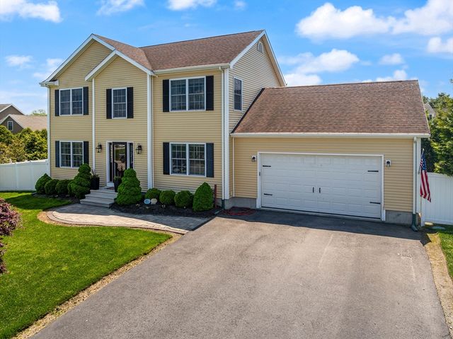 55 Sloop Drive, Portsmouth, RI 02871
