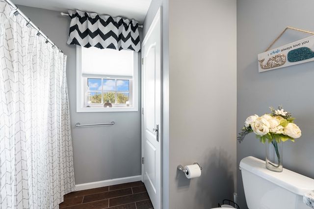 55 Sloop Drive, Portsmouth, RI 02871