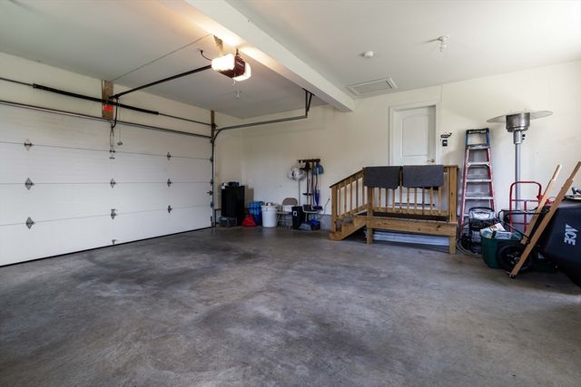 55 Sloop Drive, Portsmouth, RI 02871