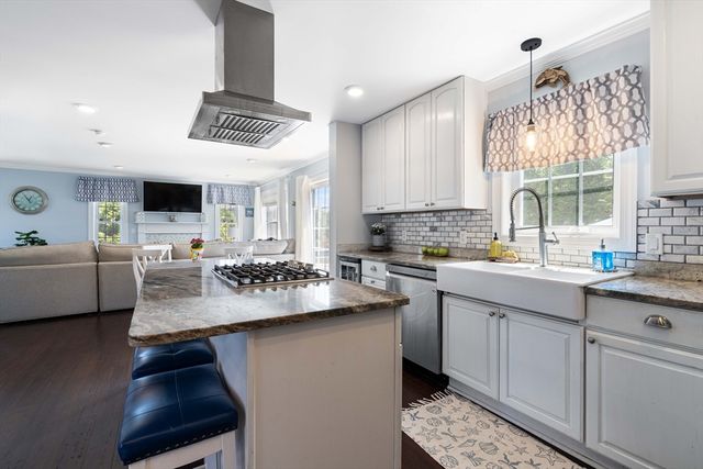 55 Sloop Drive, Portsmouth, RI 02871
