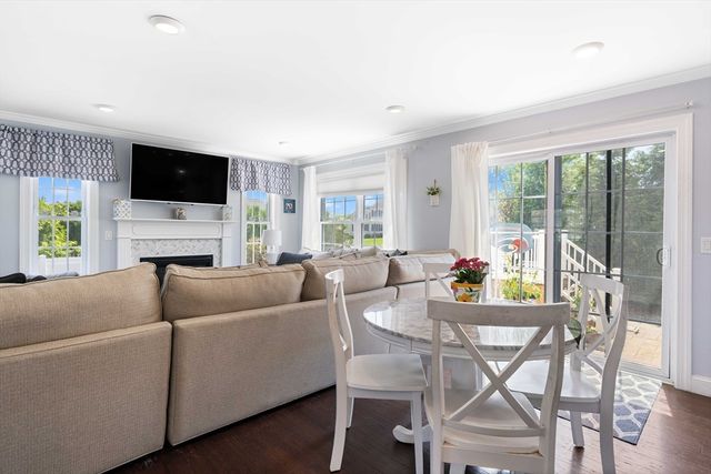 55 Sloop Drive, Portsmouth, RI 02871