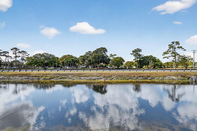 14689 E Canalview Drive A, Delray Beach, FL 33484