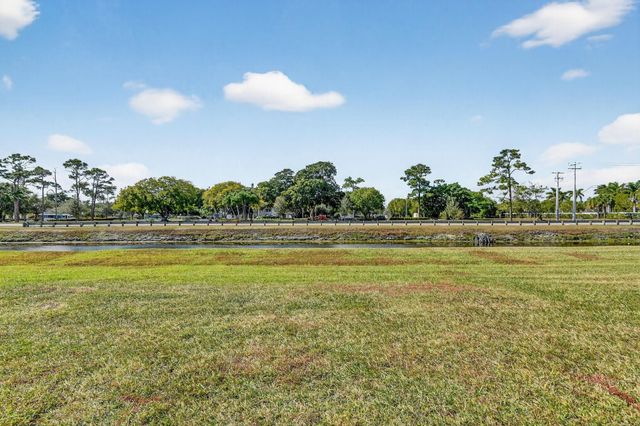 14689 E Canalview Drive A, Delray Beach, FL 33484